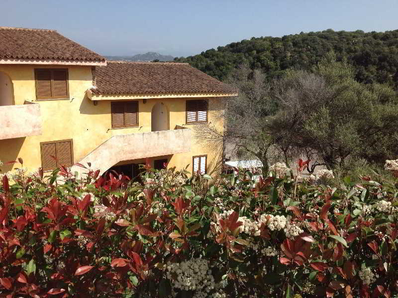 Residence Costa Ruja マリーナ・ディ・ポルティスコ エクステリア 写真