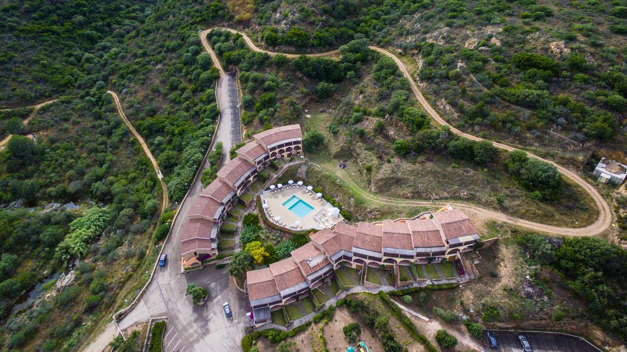 Residence Costa Ruja マリーナ・ディ・ポルティスコ エクステリア 写真