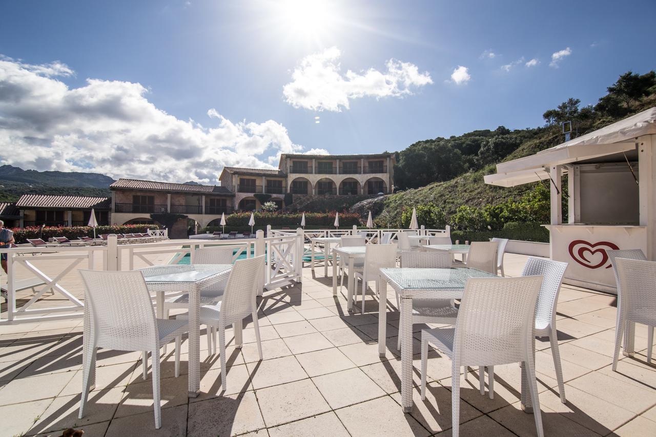 Residence Costa Ruja マリーナ・ディ・ポルティスコ エクステリア 写真