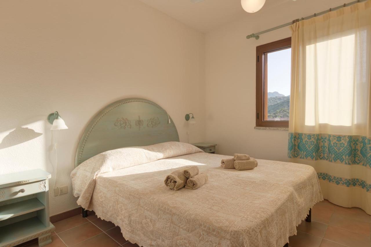 Residence Costa Ruja マリーナ・ディ・ポルティスコ エクステリア 写真